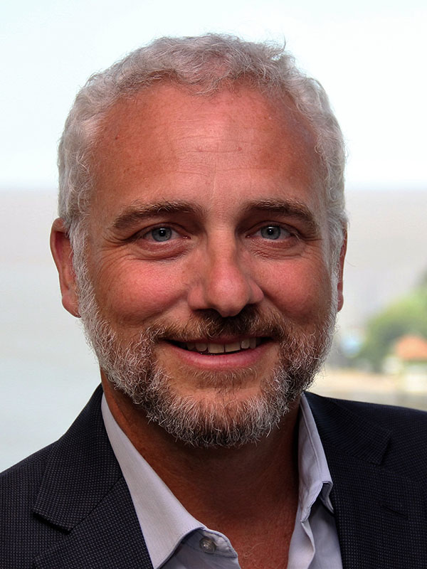 LEADERSHIP. Fernando D’Amico LEADERSHIP. Fernando D’Amico